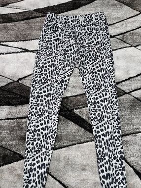 VS PINK YOGA 2013 REFLECTIVE PINK LOGO LEOPARD PRINT LEGGINGS